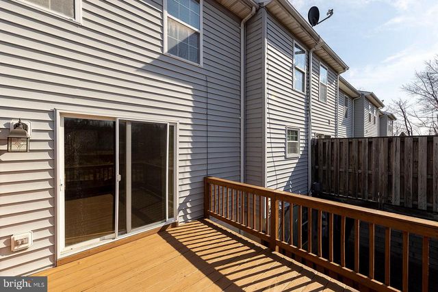 304 CHATHAM SQ, Winchester, VA 22601