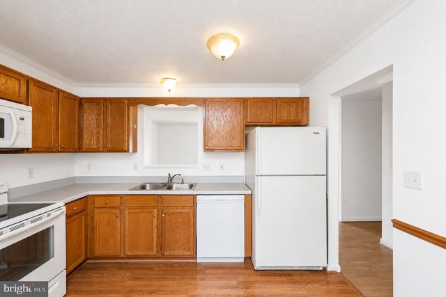 304 CHATHAM SQ, Winchester, VA 22601