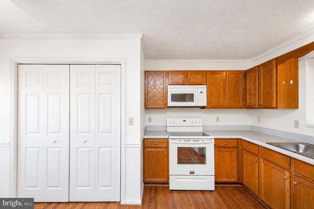 304 CHATHAM SQ, Winchester, VA 22601