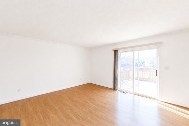 304 CHATHAM SQ, Winchester, VA 22601