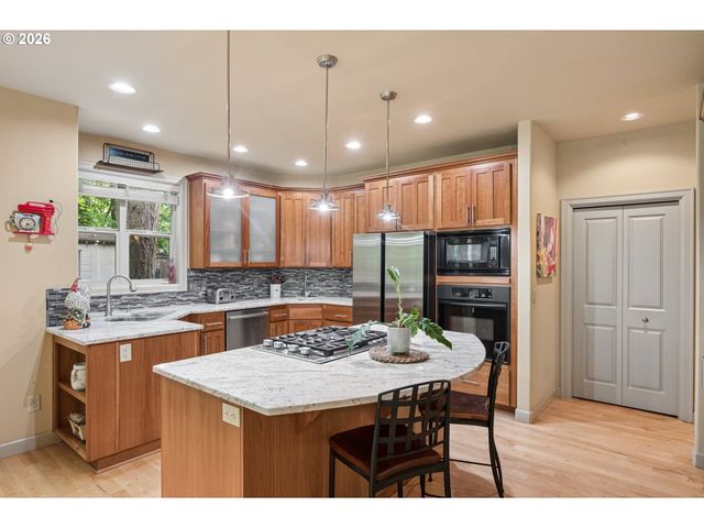 8444 Se 138TH Dr, Portland, OR 97236