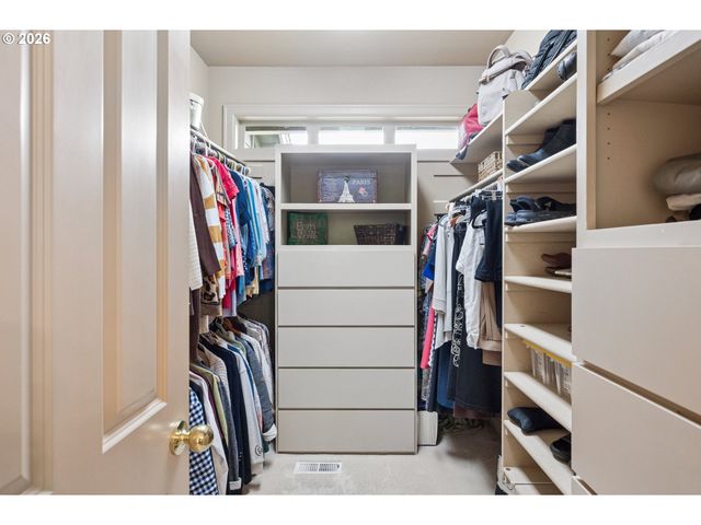 8444 Se 138TH Dr, Portland, OR 97236