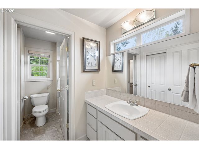 8444 Se 138TH Dr, Portland, OR 97236