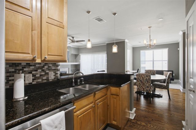 3333 Darcy Street 2202, Fort Worth, TX 76107
