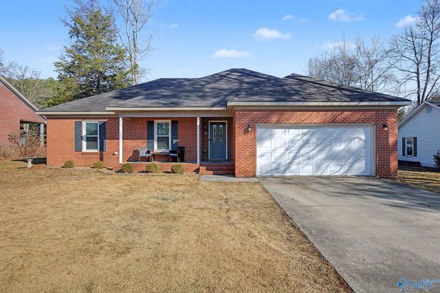 1115 SW Maplewood Drive, Hartselle, AL 35640