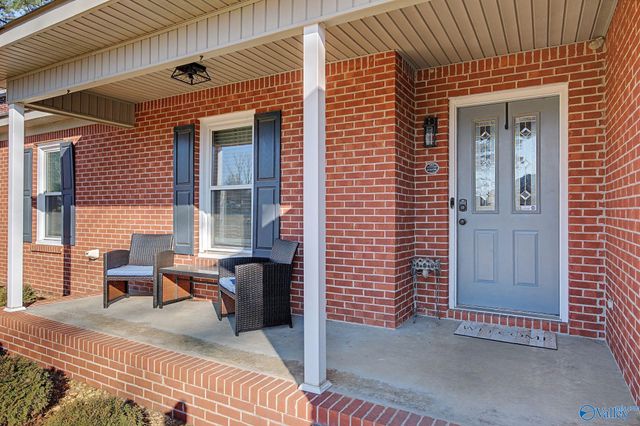 1115 SW Maplewood Drive, Hartselle, AL 35640