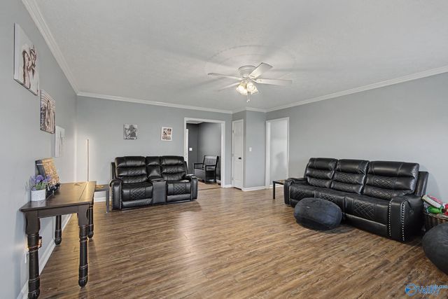 1115 SW Maplewood Drive, Hartselle, AL 35640