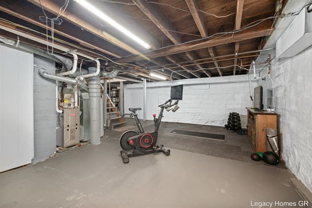 1042 Patton Avenue, Grand Rapids, MI 49504