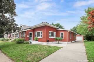 1042 Patton Avenue, Grand Rapids, MI 49504