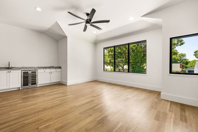 7714 Morton Street, Dallas, TX 75209