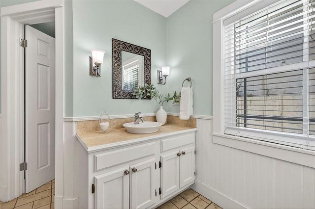 4305 W LEONA STREET, Tampa, FL 33629