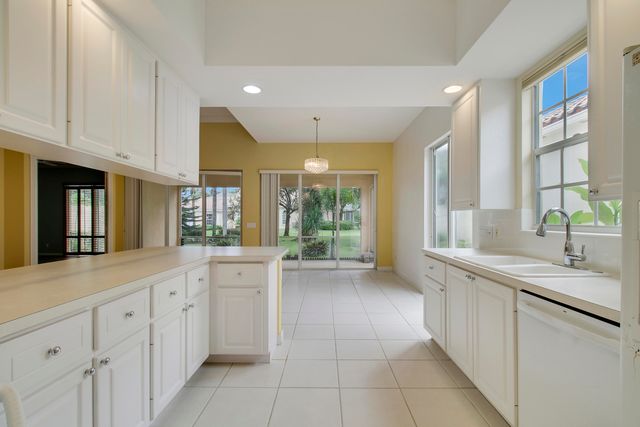 10755 WHARTON Way, Palm Beach Gardens, FL 33412