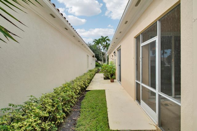 10755 WHARTON Way, Palm Beach Gardens, FL 33412