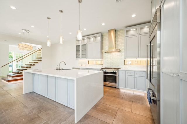 235 Malone Street, Houston, TX 77007