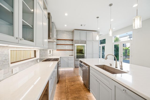235 Malone Street, Houston, TX 77007