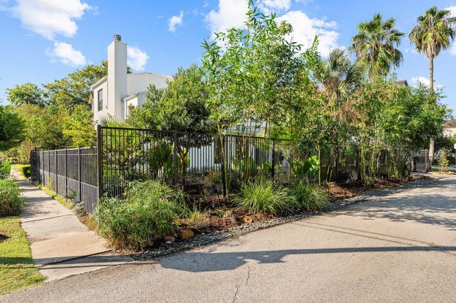 235 Malone Street, Houston, TX 77007