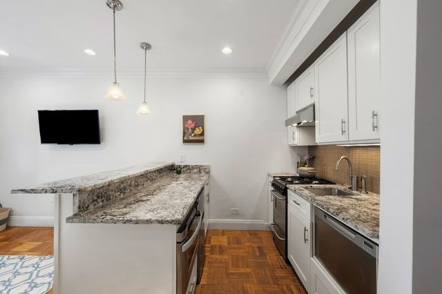 56 Commonwealth Ave 53, Boston, MA 02116