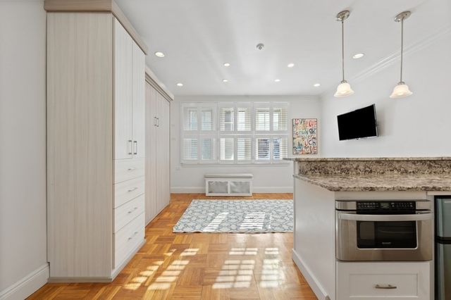 56 Commonwealth Ave 53, Boston, MA 02116