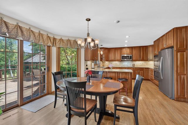 10504 N Haddonstone PLACE, Mequon, WI 53092