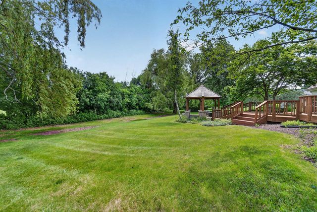 10504 N Haddonstone PLACE, Mequon, WI 53092