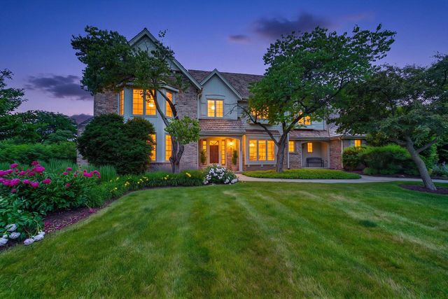 10504 N Haddonstone PLACE, Mequon, WI 53092