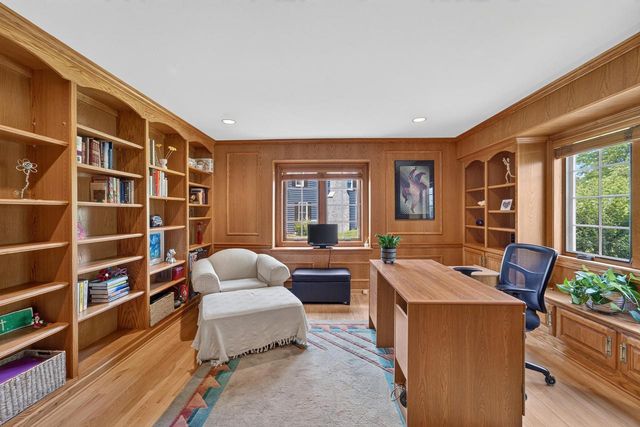 10504 N Haddonstone PLACE, Mequon, WI 53092