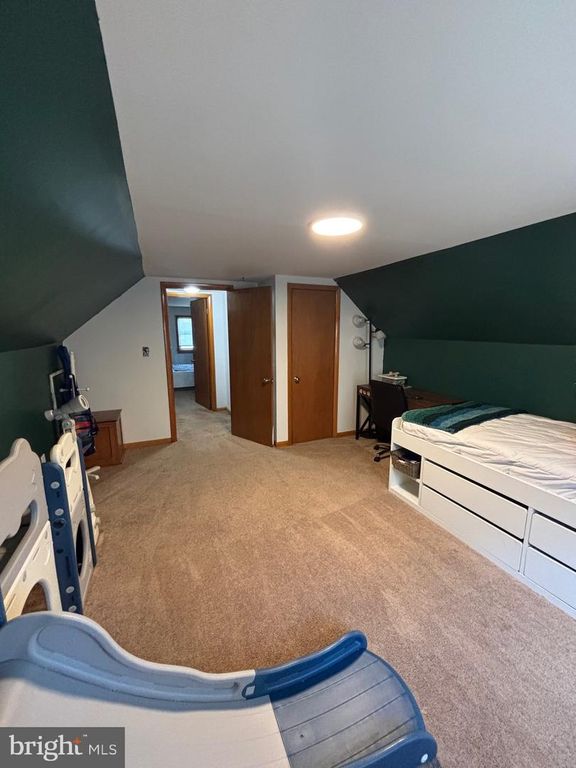 Image 15 of property listing at 1920 SUNBERRY RD, Baltimore, MD 21222