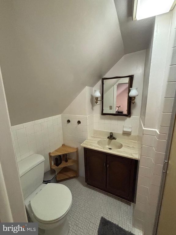 Image 17 of property listing at 1920 SUNBERRY RD, Baltimore, MD 21222