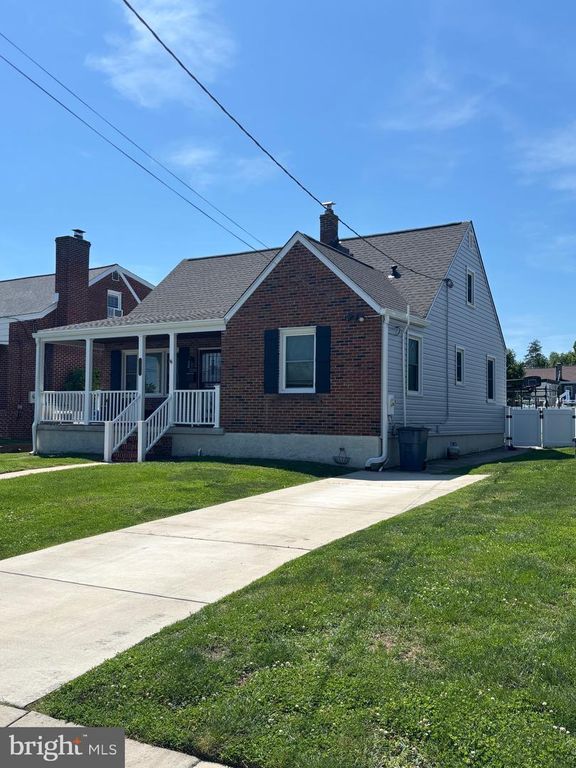 Image 2 of property listing at 1920 SUNBERRY RD, Baltimore, MD 21222