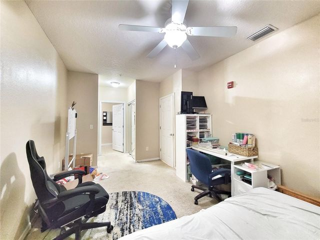 1185 SW 9TH ROAD 105, Gainesville, FL 32601
