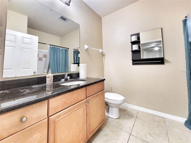 1185 SW 9TH ROAD 105, Gainesville, FL 32601