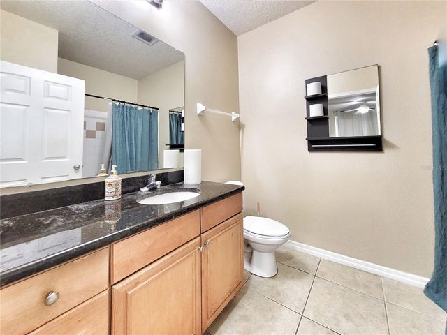 1185 SW 9TH ROAD 105, Gainesville, FL 32601