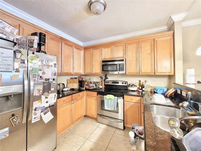 1185 SW 9TH ROAD 105, Gainesville, FL 32601