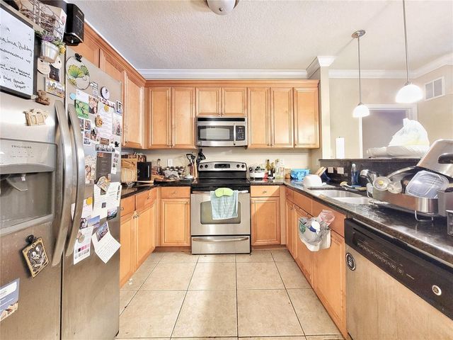 1185 SW 9TH ROAD 105, Gainesville, FL 32601