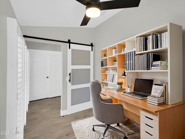 9437 E CHAMPAGNE Drive, Sun Lakes, AZ 85248