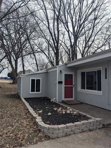 7601 High Grove Road, Grandview, MO 64030