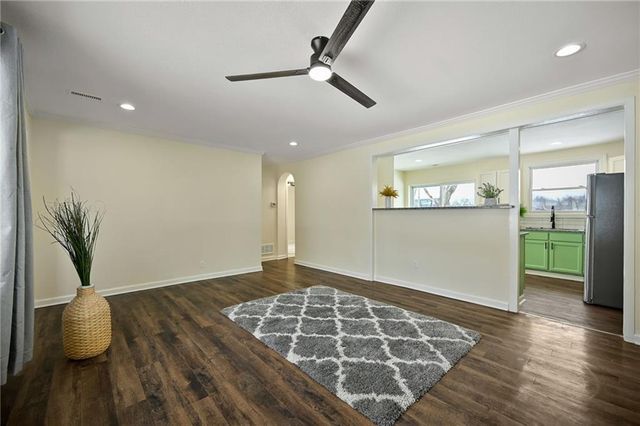 7601 High Grove Road, Grandview, MO 64030