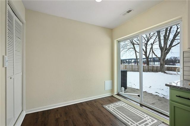 7601 High Grove Road, Grandview, MO 64030