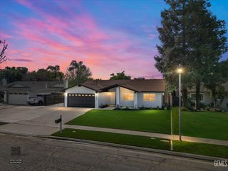 7309 Cedarcrest Avenue, Bakersfield, CA 93308