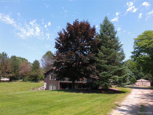 6140 Mcguire Road, Fenton, MI 48430