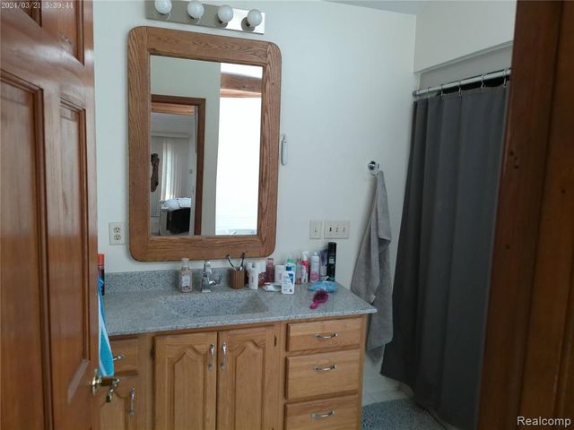 6140 Mcguire Road, Fenton, MI 48430