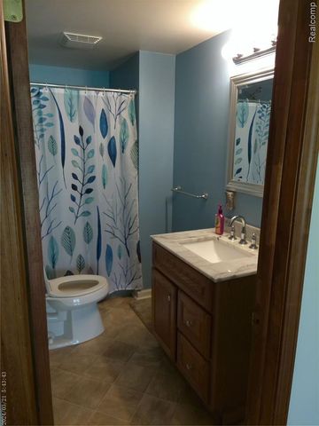 6140 Mcguire Road, Fenton, MI 48430