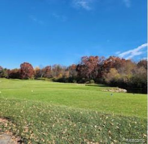 6140 Mcguire Road, Fenton, MI 48430