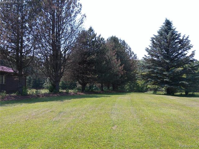 6140 Mcguire Road, Fenton, MI 48430