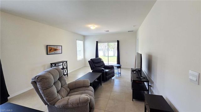 8705 Swell Brooks CT, North Fort Myers, FL 33917