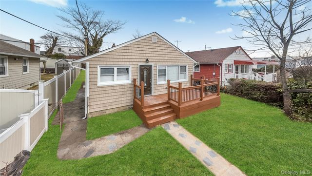 27 Sewell Street, Hempstead, NY 11550