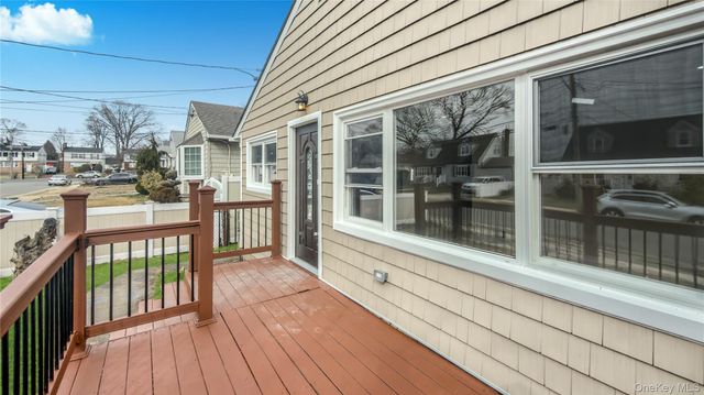 27 Sewell Street, Hempstead, NY 11550