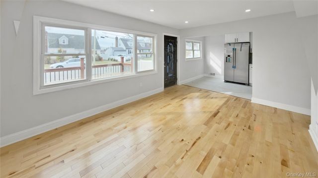 27 Sewell Street, Hempstead, NY 11550