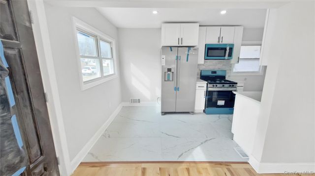 27 Sewell Street, Hempstead, NY 11550