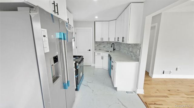 27 Sewell Street, Hempstead, NY 11550